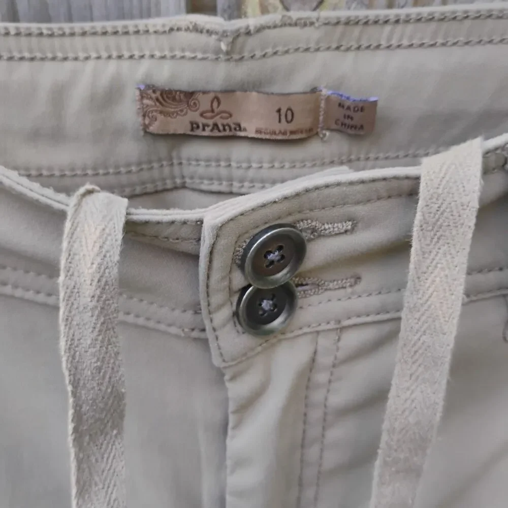 Prana Halle Hiking Pants Women 10 Regular Beige Tan Roll Up Convertible Cargo